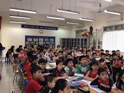 Trường Tiểu học Ái Mộ B tuyên truyền về công tác biên giới trên đất liền 